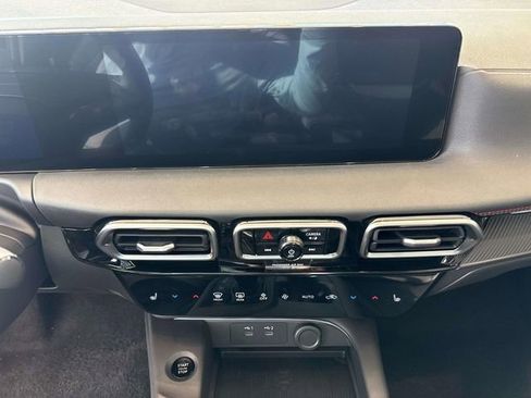 New 2026 Nissan Sentra SR w/ SR Premium Package FWD image 27
