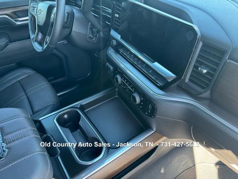 Used 2025 Chevrolet Silverado 2500 High Country w/ Midnight Edition image 56