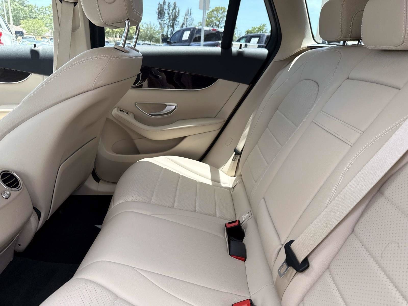 Used 2022 Mercedes-Benz GLC 300 image 14