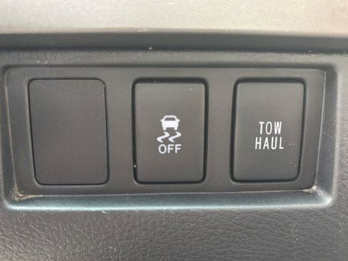 Used 2014 Toyota Tundra SR5 w/ SR5 Upgrade Package image 12