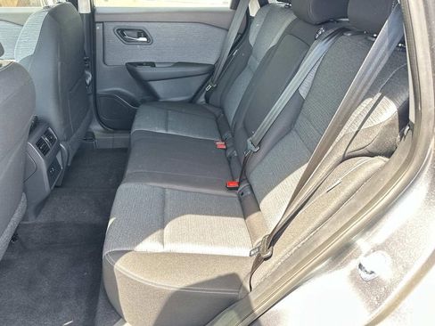 Used 2023 Nissan Rogue SV AWD/4WD image 13