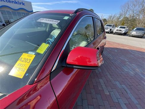 Used 2024 Kia Niro EX image 10