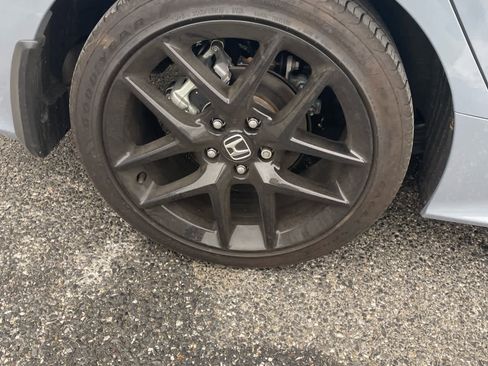 Used 2024 Honda Civic Sport image 13