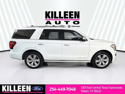 Used 2023 Ford Expedition Platinum RWD image 10