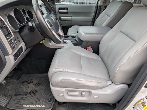 Used 2014 Toyota Sequoia Limited image 9