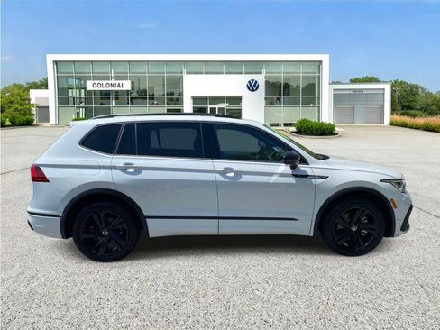 Certified 2023 Volkswagen Tiguan SE R-Line AWD/4WD image 6