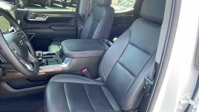 Used 2024 Chevrolet Silverado 1500 RST w/ Convenience Package II AWD/4WD image 13