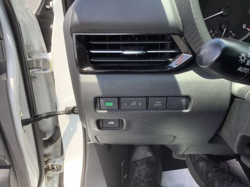 Used 2020 Nissan Sentra S FWD image 12