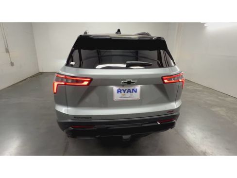 Used 2026 Chevrolet Equinox RS w/ Convenience Package III FWD image 8