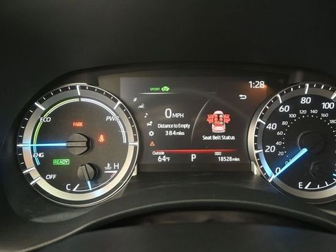 Used 2023 Toyota Highlander XLE AWD/4WD image 9