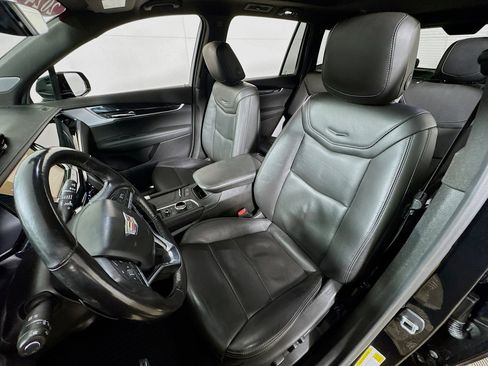 Used 2024 Cadillac XT6 Premium Luxury image 16