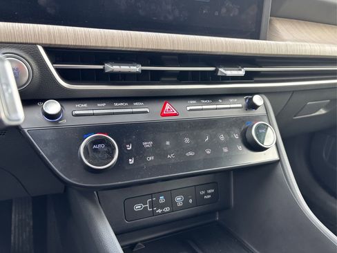 Used 2025 Hyundai Sonata Limited image 29