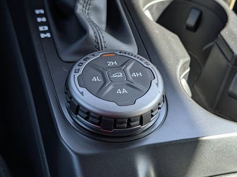 New 2025 Ford Bronco Badlands image 36