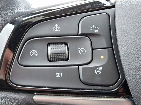 Used 2023 Buick Enclave Essence w/ Experience Buick Package image 23