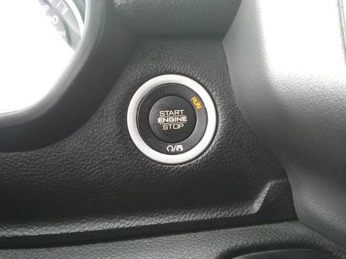 Used 2024 RAM 1500 Laramie image 17