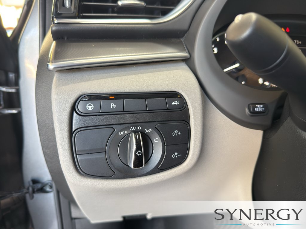 Certified 2023 INFINITI QX50 Luxe FWD image 19