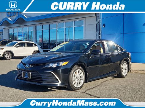 Used 2023 Toyota Camry LE image 1