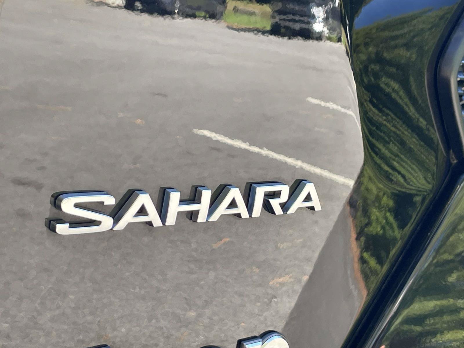 Used 2020 Jeep Wrangler Unlimited Sahara AWD/4WD image 9