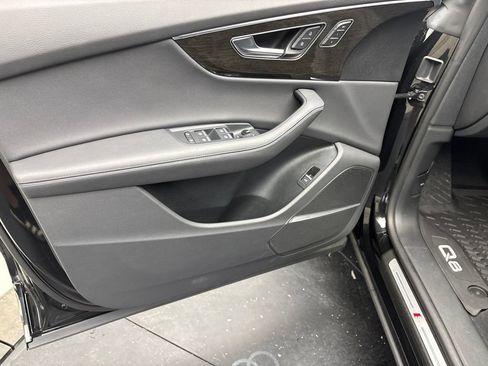 Certified 2025 Audi Q8 Premium Plus AWD/4WD image 5