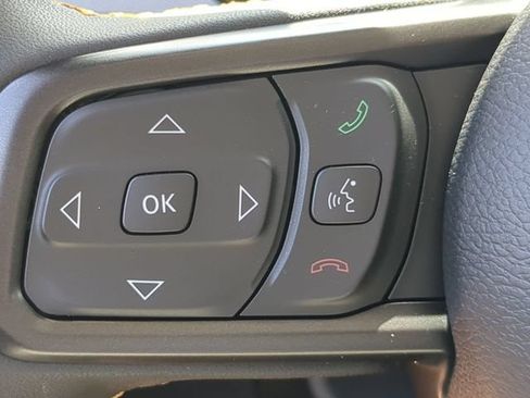 Used 2024 Jeep Gladiator Sport AWD/4WD image 25