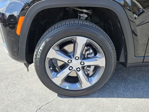 New 2026 Jeep Grand Cherokee L Limited w/ Luxury Tech Group II RWD image 9