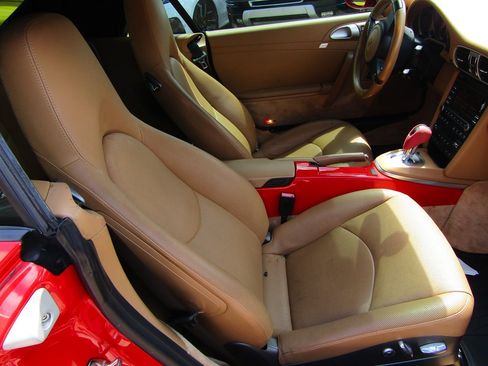Used 2011 Porsche 911 Cabriolet image 5