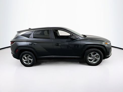 Used 2023 Hyundai Tucson SE image 4