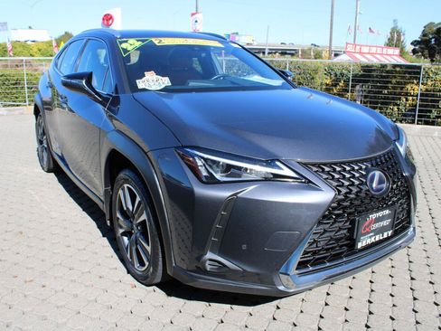 Used 2022 Lexus UX 250h w/ Accessory Package (Z2) AWD/4WD image 1