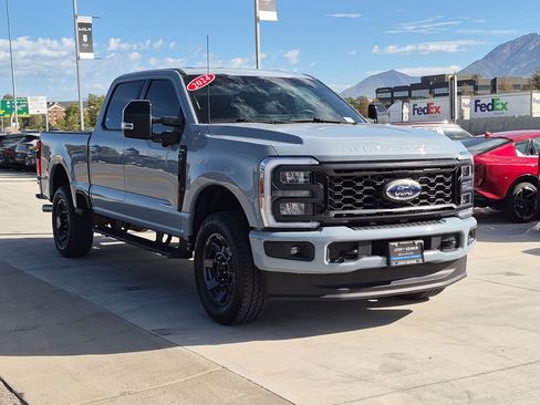 Used 2024 Ford F250 Lariat w/ Sport Appearance Package AWD/4WD image 8