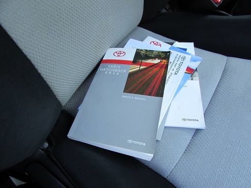 Used 2012 Toyota Yaris LE FWD image 35