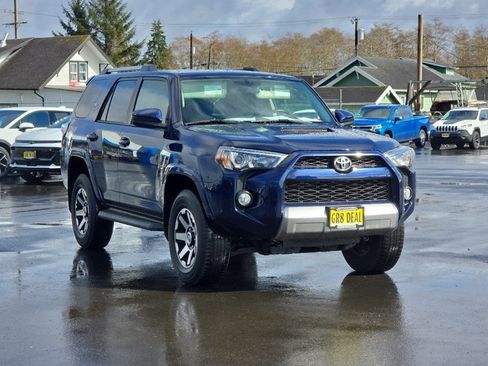 Certified 2018 Toyota 4Runner TRD Off-Road image 2