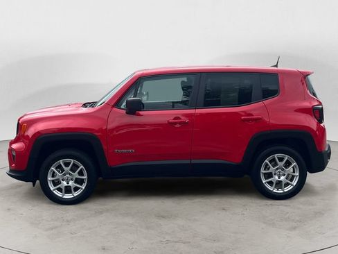 Used 2023 Jeep Renegade Latitude AWD/4WD image 2