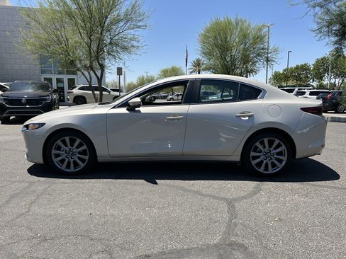 Used 2025 MAZDA MAZDA3 s FWD image 2