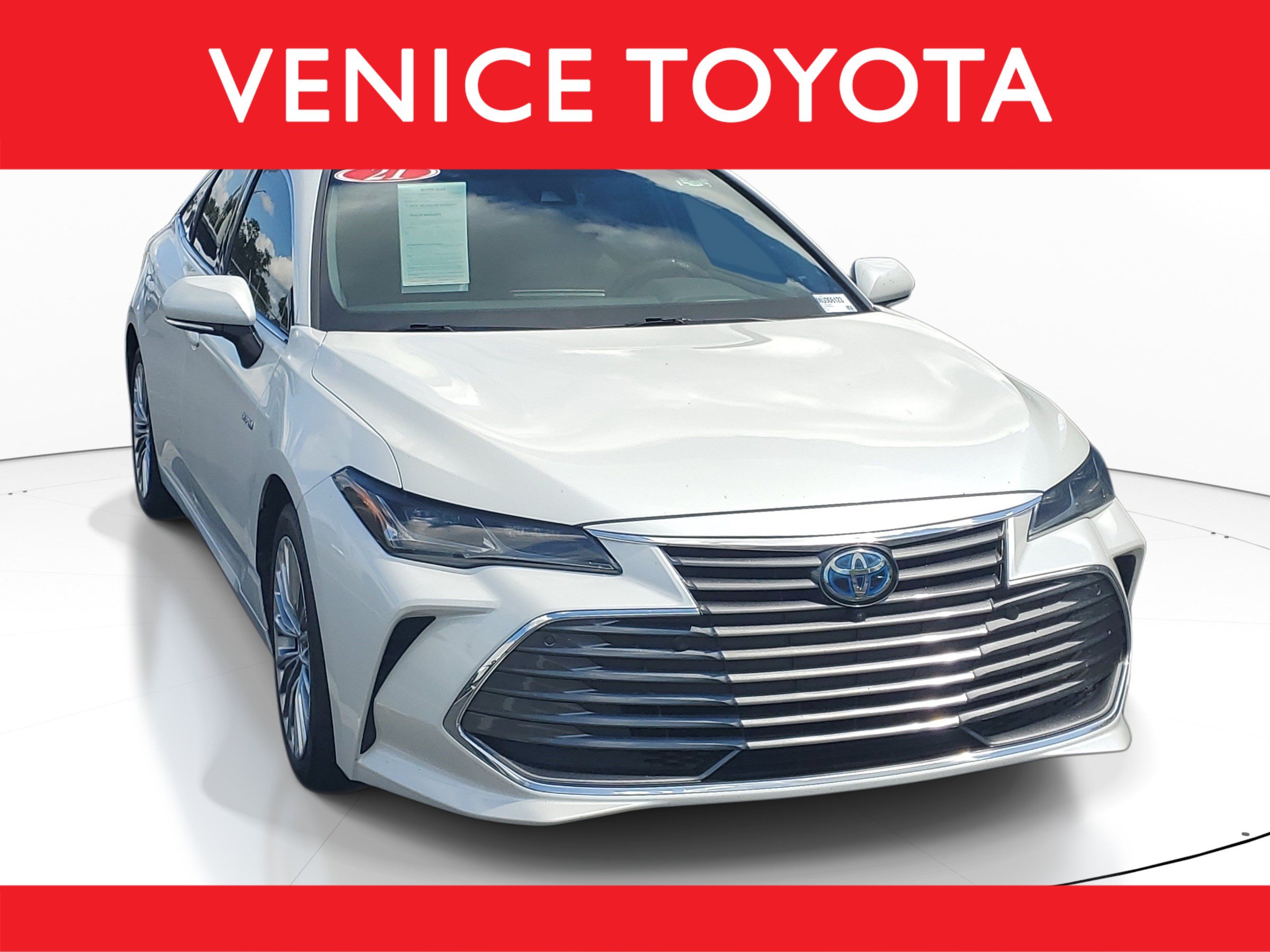 Used 2021 Toyota Avalon Limited w/ Advanced Safety Package FWD image 1