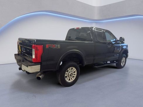 Used 2017 Ford F250 XLT w/ FX4 Off-Road Package image 7