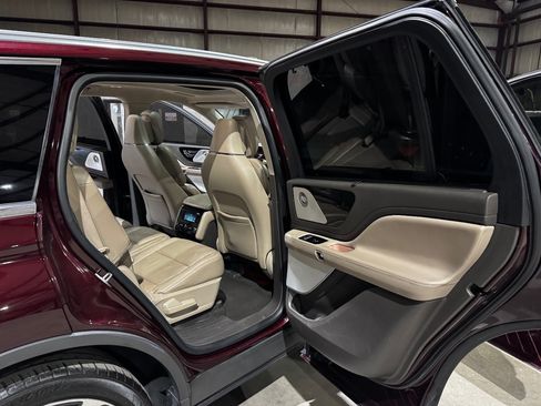 Used 2020 Lincoln Aviator Reserve w/ Equipment Group 202A AWD/4WD image 20