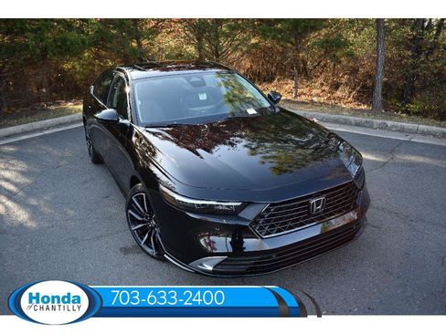 New 2025 Honda Accord Hybrid Touring image 2