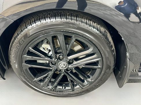 Used 2025 Toyota Camry SE image 31