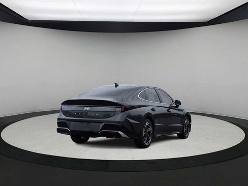 Used 2025 Hyundai Sonata SEL FWD image 8