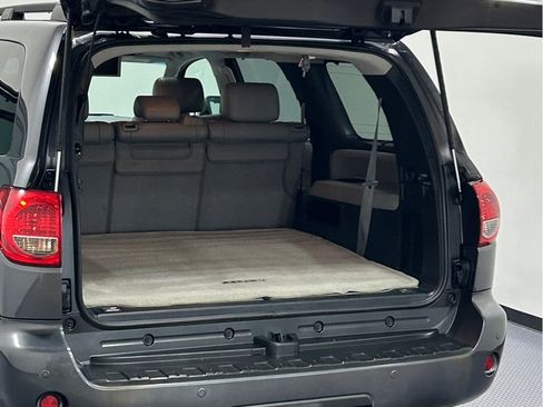 Used 2011 Toyota Sequoia Limited AWD/4WD image 14