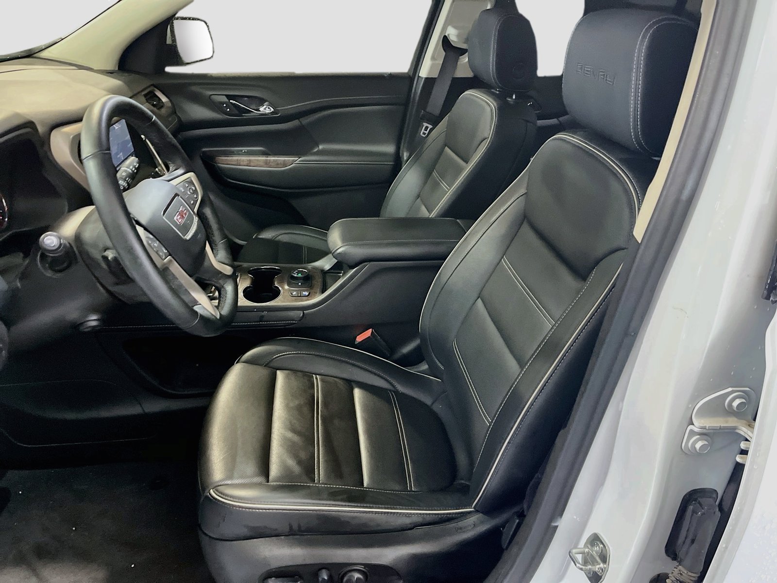 Used 2023 GMC Acadia AT4 w/ Preferred Package AWD/4WD image 22