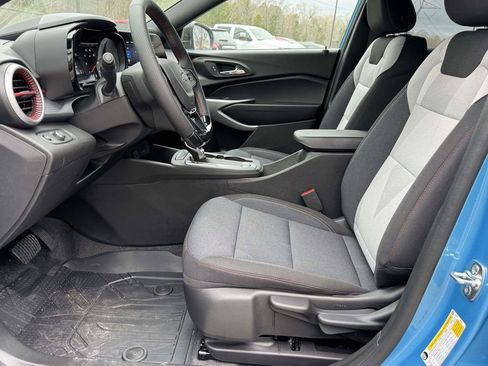 New 2026 Chevrolet Trax RS w/ Driver Confidence Package FWD image 19