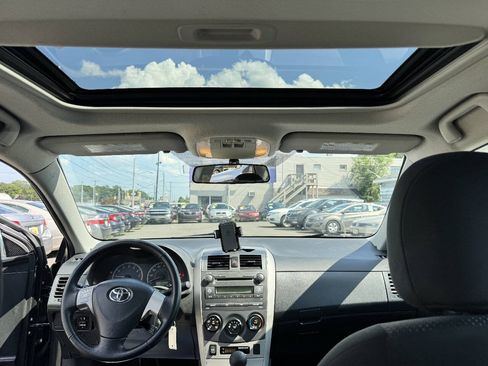 Used 2010 Toyota Corolla CE FWD image 14