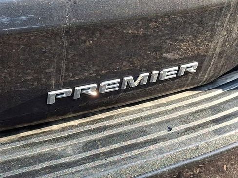 Used 2024 Chevrolet Suburban Premier AWD/4WD image 9
