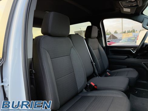 Used 2024 Chevrolet Silverado 2500 LT image 22