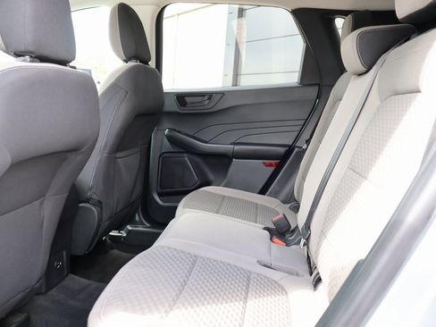 Used 2022 Ford Escape SE image 17