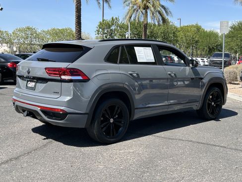 Used 2023 Volkswagen Atlas Cross Sport SEL R-Line AWD/4WD image 4
