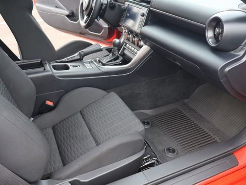 Used 2024 Toyota GR86 image 28