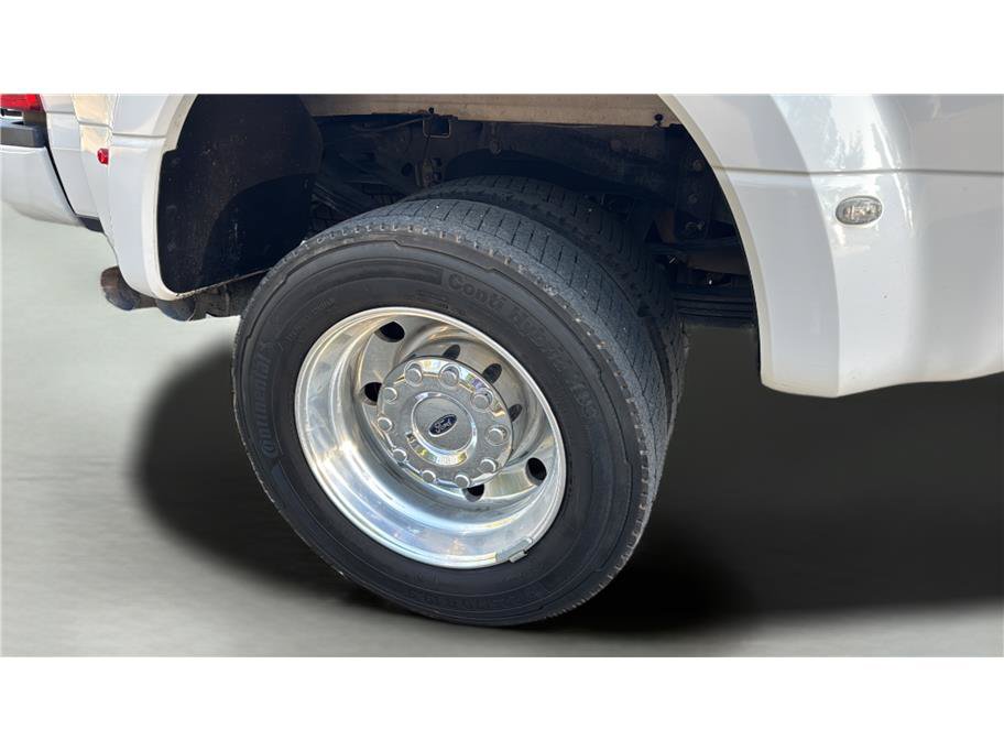 Used 2022 Ford F450 Platinum w/ FX4 Off-Road Package AWD/4WD image 28