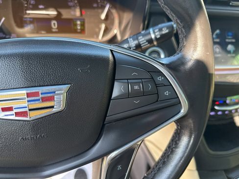 Used 2019 Cadillac XT5 Premium Luxury image 18